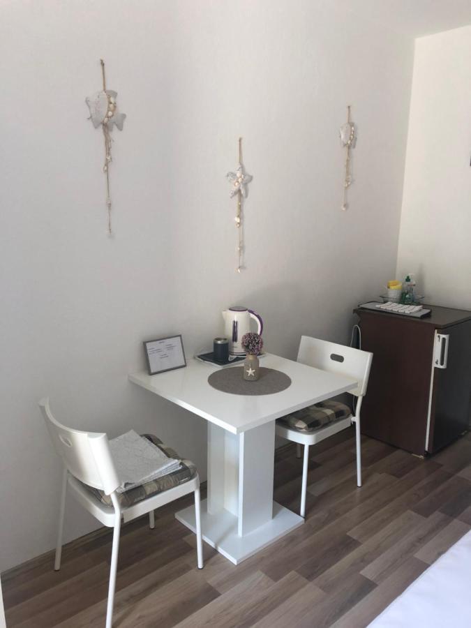 Apartment & Rooms Laura เบรลา ภายนอก รูปภาพ
