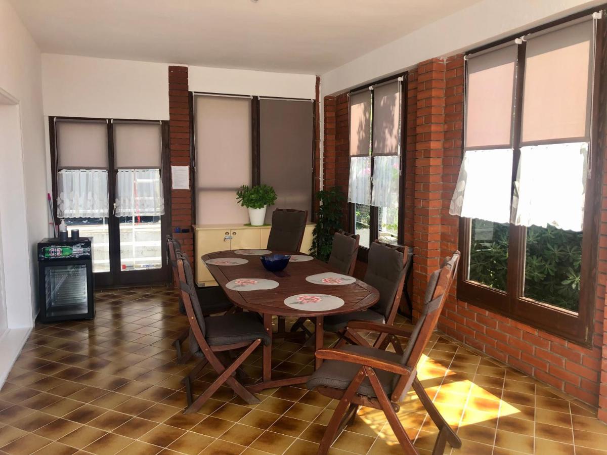 Apartment & Rooms Laura เบรลา ภายนอก รูปภาพ